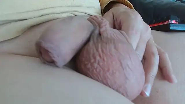 Heracles00 online show from 10/22/25, 12:27