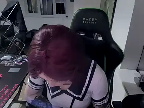 Snapshot of littlekats chatting on 12/20/25, 09:22 littlekats online show from 12/20/25, 09:22