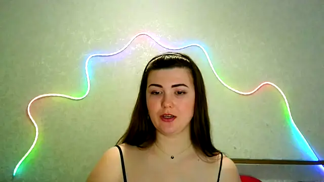 Snapshot of SeductiveTati chatting on 11/02/25, 03:31 SeductiveTati online show from 11/02/25, 03:31