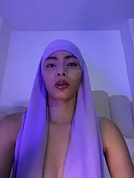 Snapshot of jhalila chatting on 07/08/26, 01:32 jhalila online show from 07/08/26, 01:32