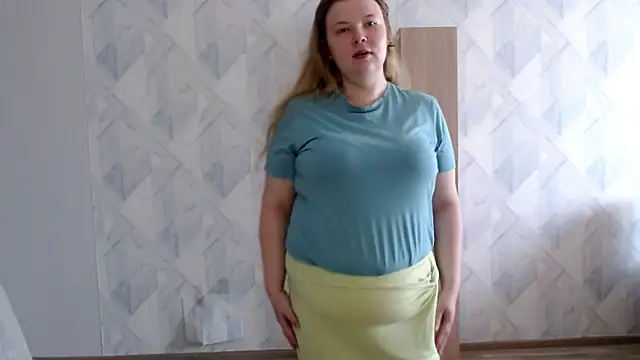 Snapshot of Melina_Hot9 chatting on 06/15/26, 08:16 Melina Hot9 online show from 06/15/26, 08:16