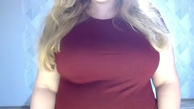 Snapshot of Melina_Hot9 chatting on 06/19/26, 10:46 Melina Hot9 online show from 06/19/26, 10:46