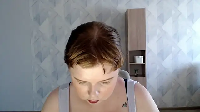 Snapshot of Melina_Hot9 chatting on 07/10/26, 05:12 Melina Hot9 online show from 07/10/26, 05:12