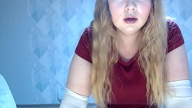 Snapshot of Melina_Hot9 chatting on 07/17/26, 03:07 Melina Hot9 online show from 07/17/26, 03:07