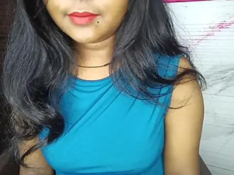 Snapshot of Muktha chatting on 06/14/26, 04:09 Muktha online show from 06/14/26, 04:09