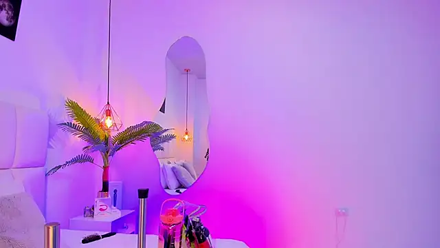 zoe rivers online show from 09/18/25, 12:34