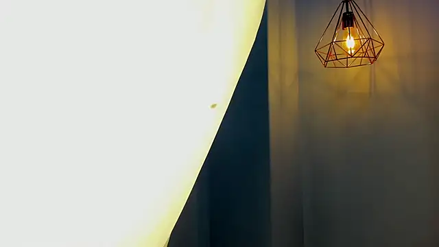 zoe rivers online show from 11/04/25, 12:10