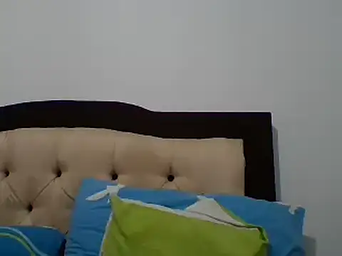 Snapshot of ScarletGlow1 chatting on 11/25/25, 11:38 ScarletGlow1 online show from 11/25/25, 11:38