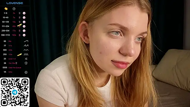 Snapshot of ElswythDecoursey chatting on 01/24/25, 09:05 ElswythDecoursey online show from 01/24/25, 09:05