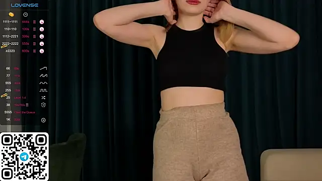 Snapshot of ElswythDecoursey chatting on 01/25/25, 05:08 ElswythDecoursey online show from 01/25/25, 05:08