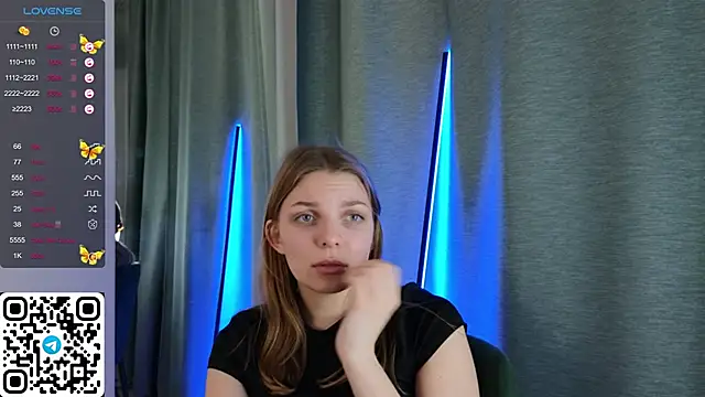 Snapshot of ElswythDecoursey chatting on 02/02/25, 02:17 ElswythDecoursey online show from 02/02/25, 02:17