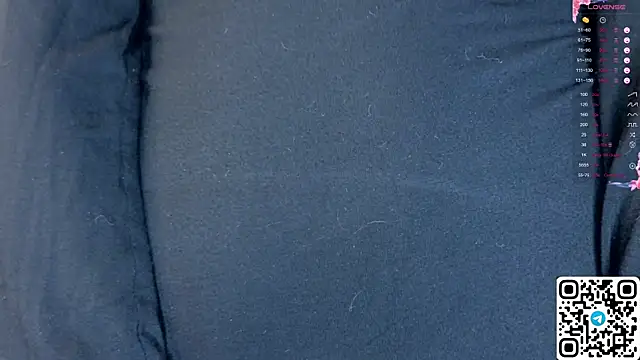 Snapshot of ElswythDecoursey chatting on 02/22/25, 09:26 ElswythDecoursey online show from 02/22/25, 09:26