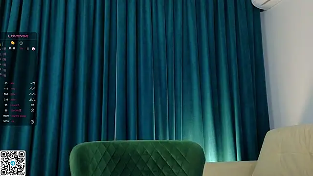 Snapshot of ElswythDecoursey chatting on 03/05/25, 09:04 ElswythDecoursey online show from 03/05/25, 09:04