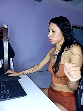 Karii-R online show from 12/24/24, 03:38