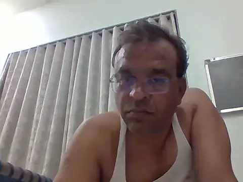 Snapshot of nupa230780 chatting on 06/07/26, 04:55 nupa230780 online show from 06/07/26, 04:55