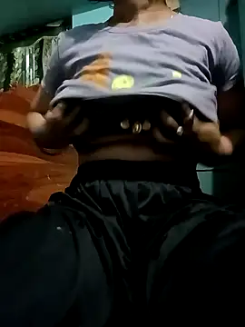 Snapshot of gunjan22 chatting on 12/29/24, 02:52 gunjan22 online show from 12/29/24, 02:52