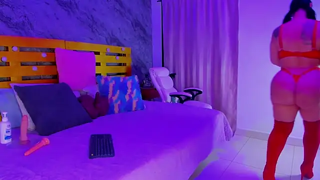 Snapshot of Rubi_Love_ chatting on 03/23/25, 03:10 Rubi Love online show from 03/23/25, 03:10