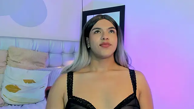 Snapshot of Axel_brunette1 chatting on 03/11/25, 02:10 Axel brunette1 online show from 03/11/25, 02:10