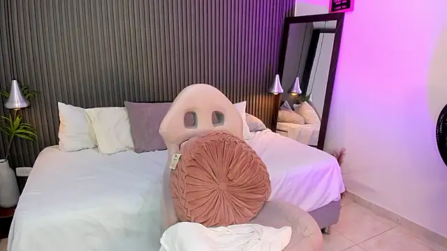 Axel brunette1 online show from 02/20/26, 06:26