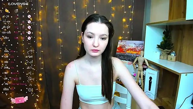 Snapshot of Fairyy_Moon chatting on 12/15/24, 10:50 Fairyy Moon online show from 12/15/24, 10:50