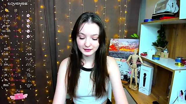 Snapshot of Fairyy_Moon chatting on 12/16/24, 12:38 Fairyy Moon online show from 12/16/24, 12:38