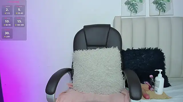 Marian Boobs online show from 10/14/25, 09:15