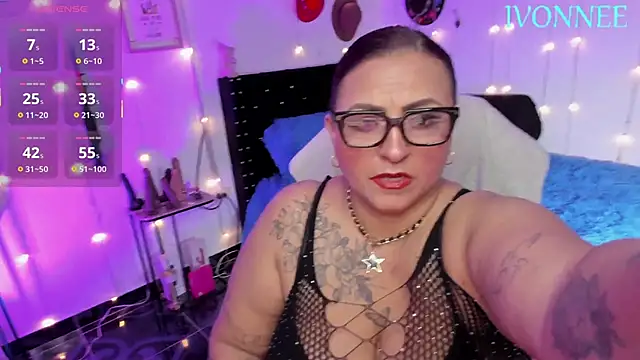 Ivonnee   online show from 02/03/26, 03:37