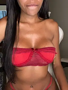 Snapshot of Misalmeidinha chatting on 12/07/24, 03:30 Misalmeidinha online show from 12/07/24, 03:30