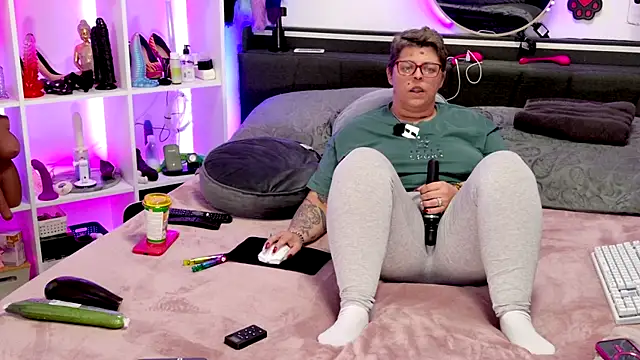 SunshineLexi online show from 02/05/26, 02:54