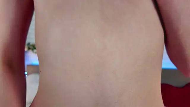 Snapshot of NovaBlissss chatting on 09/30/25, 02:11 NovaBlissss online show from 09/30/25, 02:11