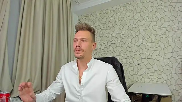 Snapshot of MateoBenjaminX chatting on 12/16/24, 05:11 MateoBenjaminX online show from 12/16/24, 05:11