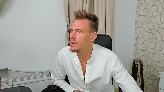 Snapshot of MateoBenjaminX chatting on 01/04/25, 11:48 MateoBenjaminX online show from 01/04/25, 11:48