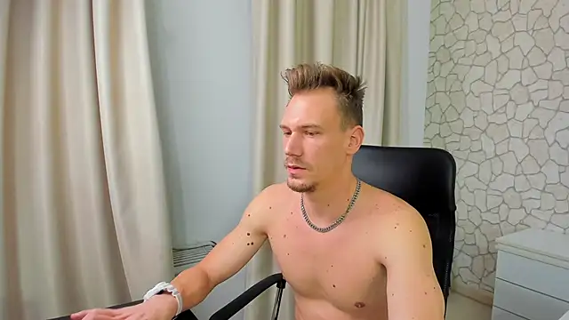 Snapshot of MateoBenjaminX chatting on 01/08/25, 08:50 MateoBenjaminX online show from 01/08/25, 08:50