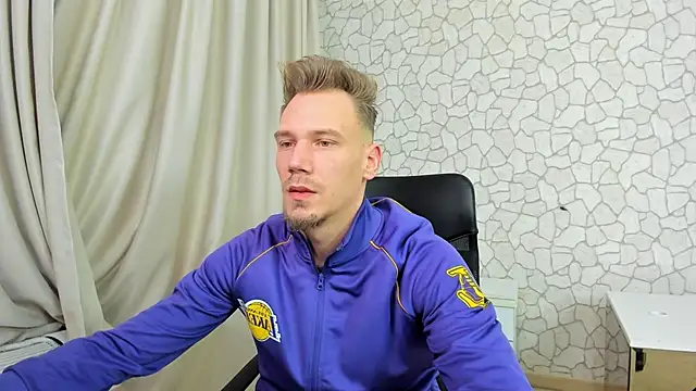 Snapshot of MateoBenjaminX chatting on 02/04/25, 07:55 MateoBenjaminX online show from 02/04/25, 07:55