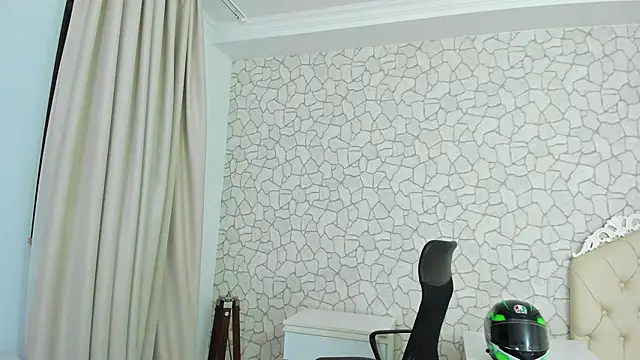 Snapshot of MateoBenjaminX chatting on 02/05/25, 10:55 MateoBenjaminX online show from 02/05/25, 10:55