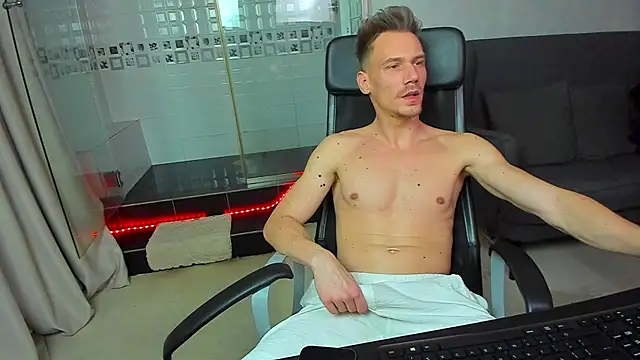 Snapshot of MateoBenjaminX chatting on 02/25/25, 06:53 MateoBenjaminX online show from 02/25/25, 06:53