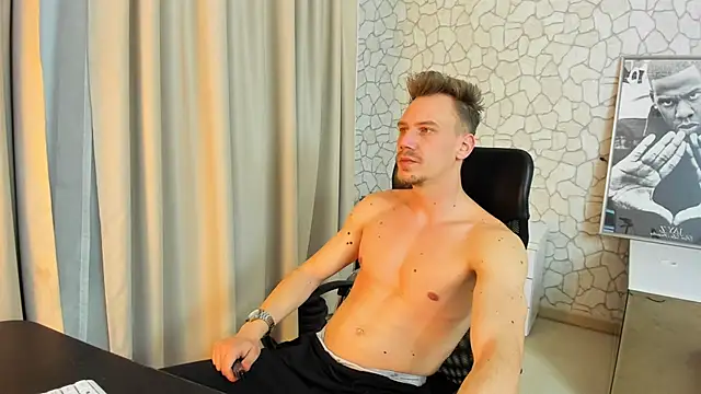 Snapshot of MateoBenjaminX chatting on 03/06/25, 07:10 MateoBenjaminX online show from 03/06/25, 07:10