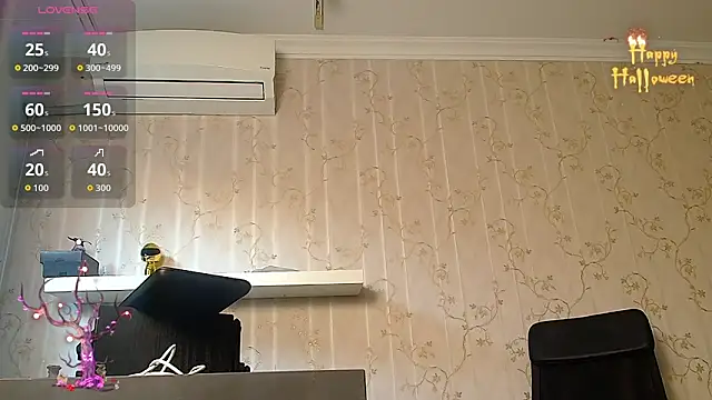 Snapshot of MateoBenjaminX chatting on 10/23/25, 11:53 MateoBenjaminX online show from 10/23/25, 11:53