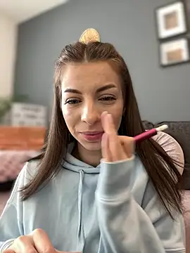 Mia Ethan online show from 01/26/25, 08:25