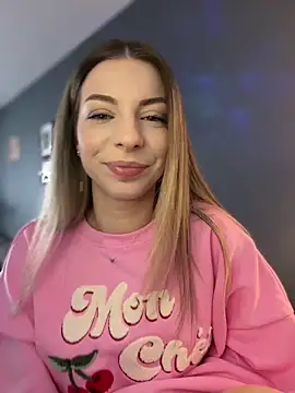 Mia Ethan online show from 04/21/26, 10:54