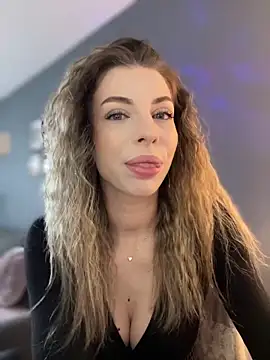Mia Ethan online show from 05/09/26, 09:03