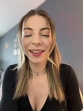 Mia Ethan online show from 05/24/26, 09:47