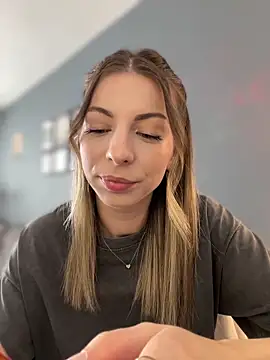 Mia Ethan online show from 06/10/26, 07:18