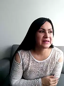 jescaoporto4 online show from 01/08/25, 02:35