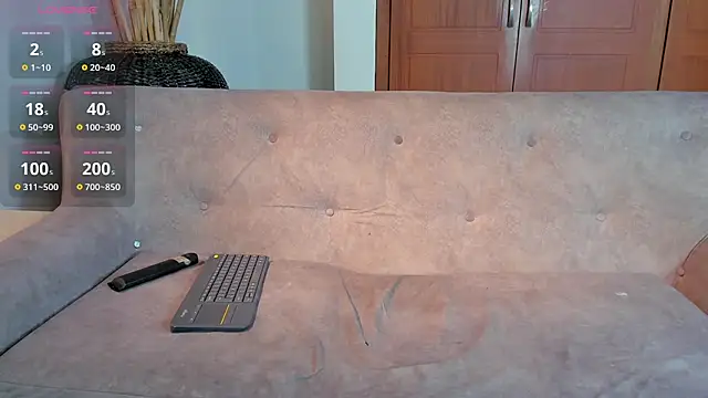 Snapshot of _maria_foxx_ chatting on 09/19/25, 04:03 maria foxx online show from 09/19/25, 04:03