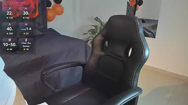 Snapshot of _maria_foxx_ chatting on 10/16/25, 08:32 maria foxx online show from 10/16/25, 08:32