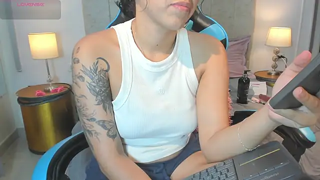  maria foxx  online show from 02/09/26, 07:07