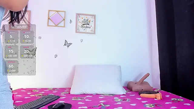 EmmaRogers online show from 11/05/25, 01:11