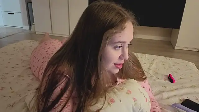 endlesssoffi online show from 04/12/26, 07:52