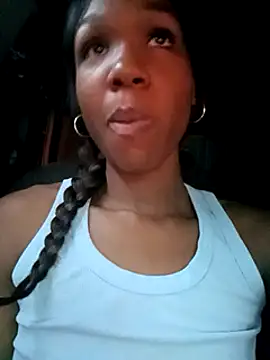 KarlaBelluci online show from 02/04/25, 11:16